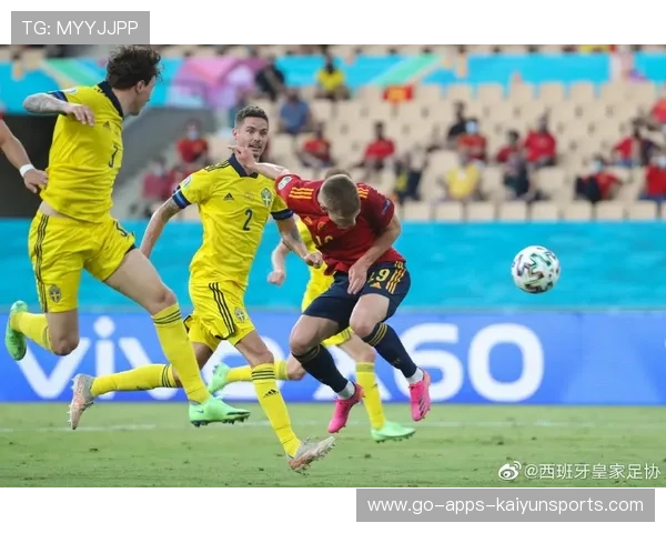 里昂反击三打二成型，最后一脚传球走样，里昂踢过球的球员